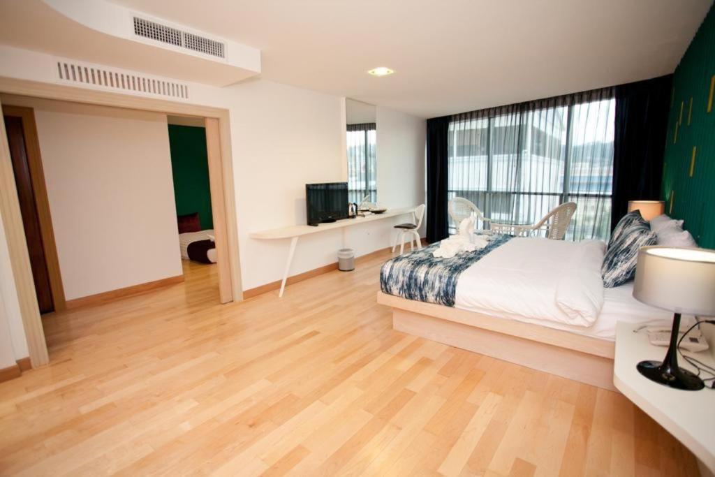 Sea Cono Boutique Hotel Phuket Exterior photo